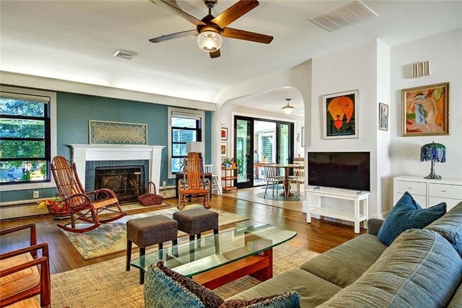 Building Photo - 151 Chace Ave