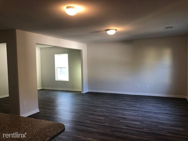 Foto del edificio - 4 br, 2 bath House - 384 Golden Rod