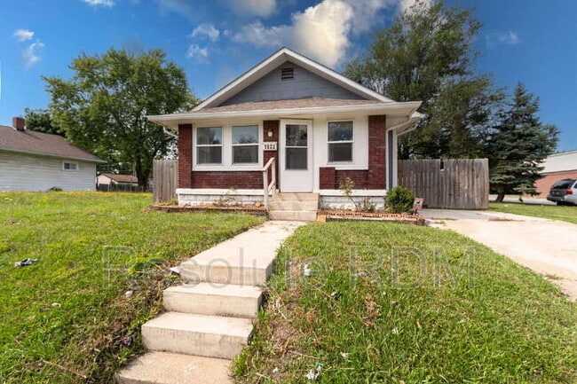 Building Photo - 1622 E Raymond St