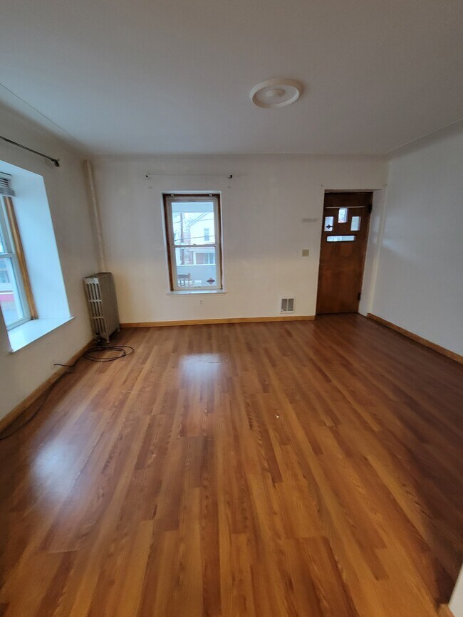 Foto del edificio - 538 Breck St