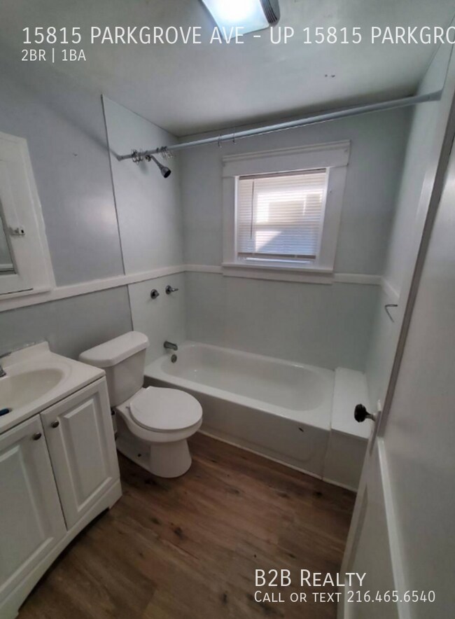 Foto del edificio - 15815 Parkgrove Ave