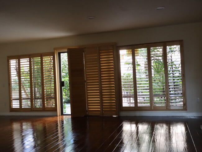 Foto del edificio - 4453 West Coast Hwy