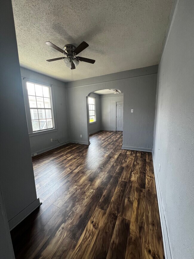Foto del edificio - 846 Lebeau St
