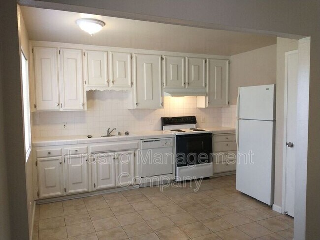 Foto del edificio - 4514 N Sharon Ave