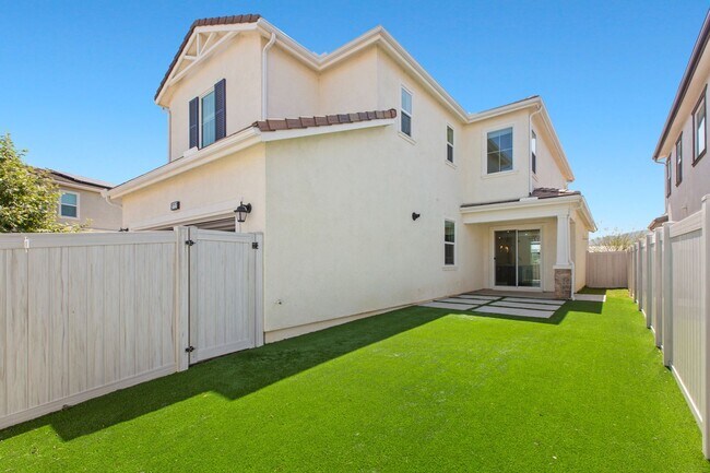 Building Photo - Charming 4 bedroom in Park Circle