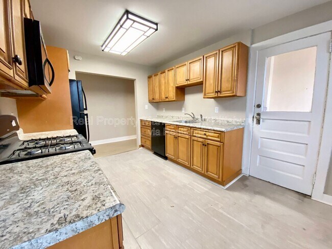 Foto del edificio - 5733 Phillips Ave