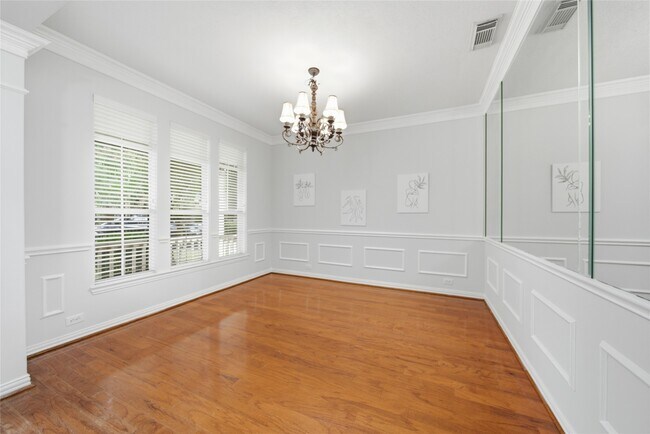 Foto del edificio - 5531 Cranston Ct
