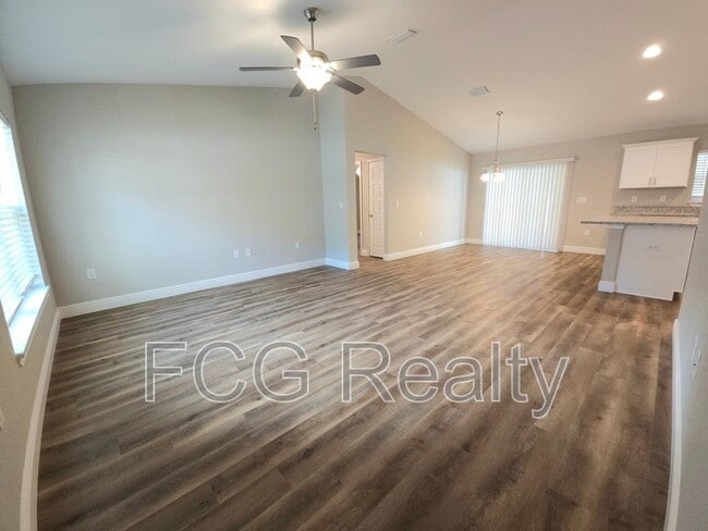 Building Photo - 9058 N Bee Way