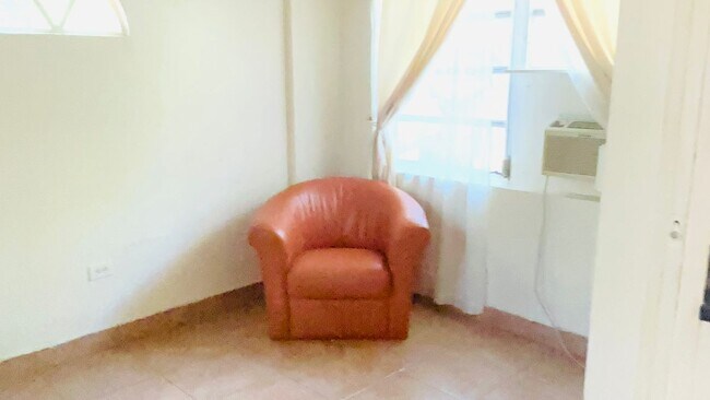 Foto del edificio - 1136-1138 NE 17th Way