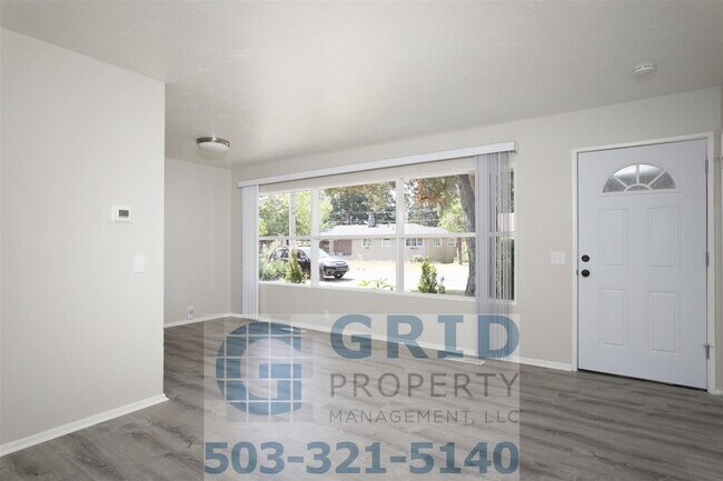 Foto del edificio - Remodeled 3 Bedroom Available in Northeast Portland!