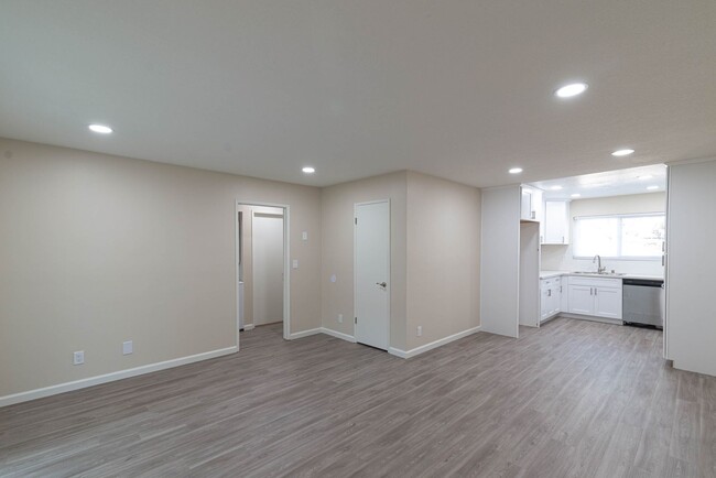 Foto del interior - MONTICELLO APARTMENT HOMES- FULLY UPGRADED...