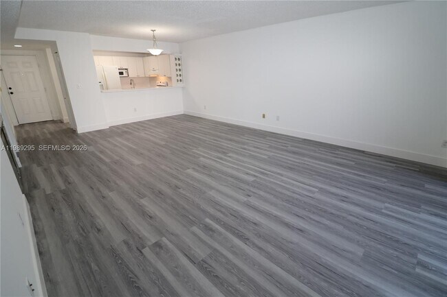 Foto del edificio - 16531 NE 35th Ave