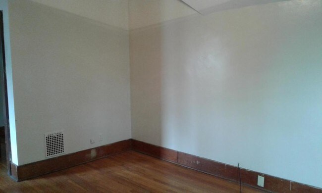 Building Photo - 103 Herkimer St.