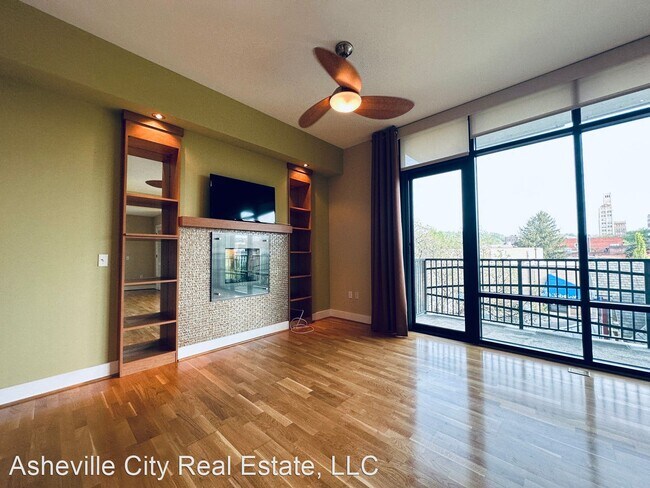 Foto del edificio - 1 br, 1.5 bath House - 60 N. Market Street...