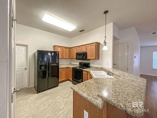 Building Photo - 9841 Watkins Dr