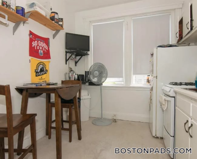 Building Photo - 1687 Commonwealth Ave