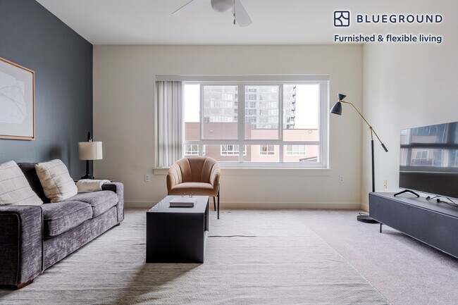 Foto del edificio - 362 Bellevue Way NE