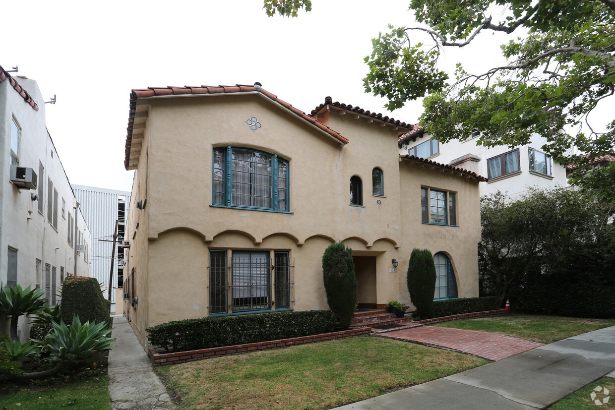 Primary Photo - 136 S Oakhurst Dr