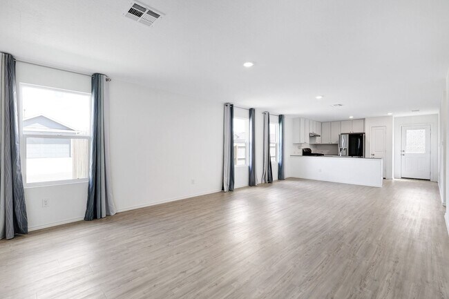 Foto del edificio - ***APPLICATION CURRENTLY UNDER REVIEW***El...