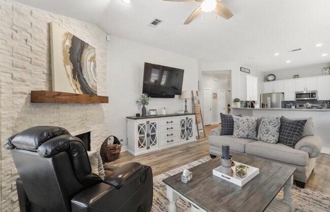 Foto del edificio - 6707 Oakbranch Manor Ln