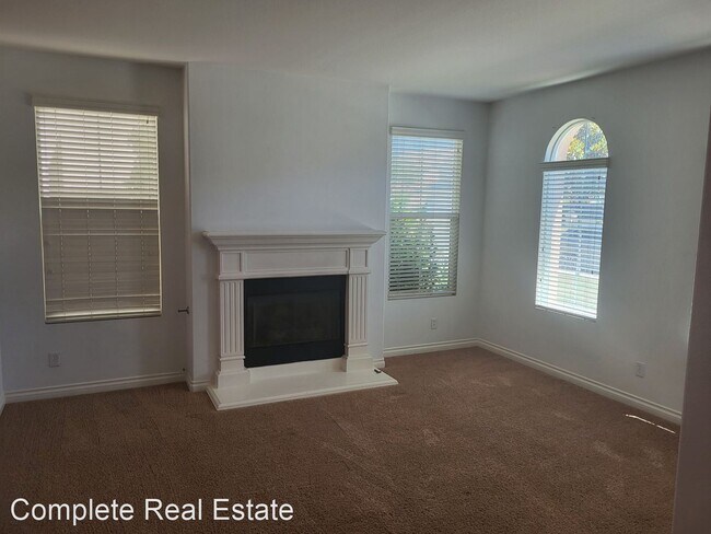 Building Photo - 5 br, 4.5 bath House - 24105 Madeira Lane