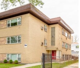 Building Photo - 4816 N Springfield Ave