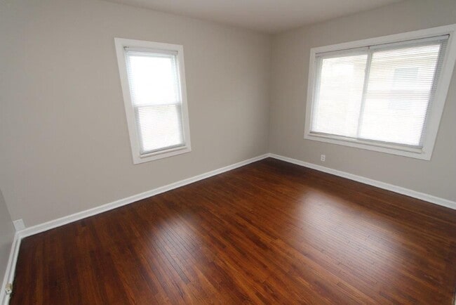 Building Photo - 448 S Huron Ave