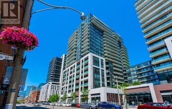 Building Photo - 460-460 Adelaide St E
