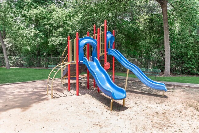 Foto del edificio - 18001 Cypress Trace Rd