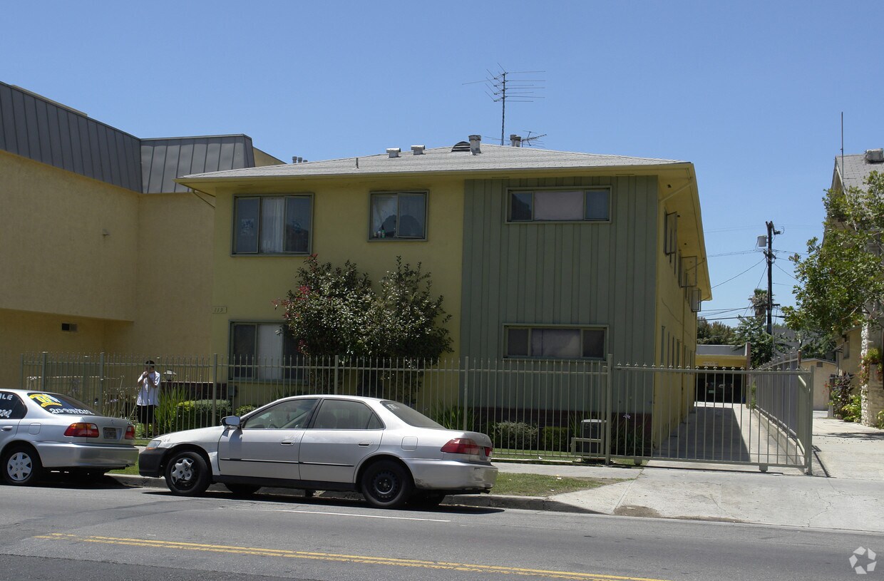 Building Photo - 119 S Normandie Ave