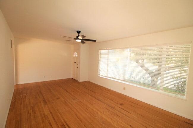 Building Photo - 2352 Pierpont Blvd