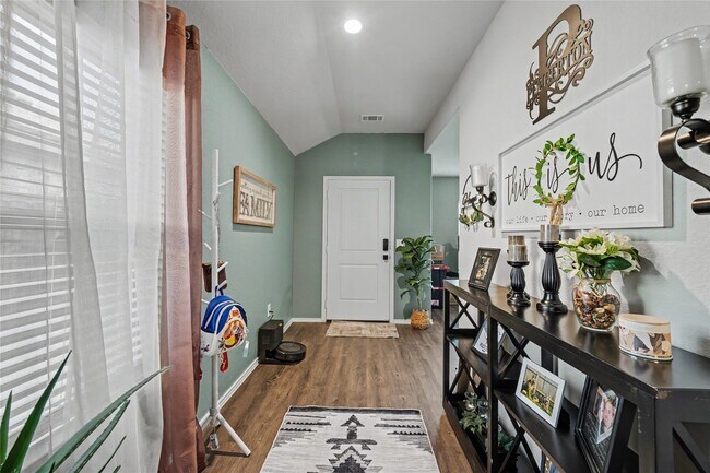 Foto del edificio - 20815 Acorn Valley Dr