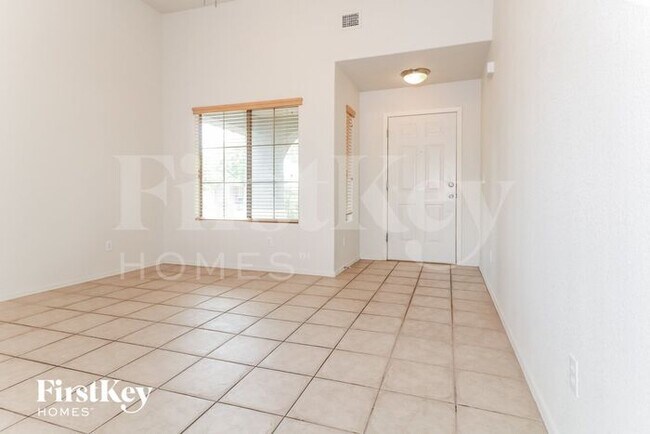 Foto del edificio - 17558 W Calavar Rd