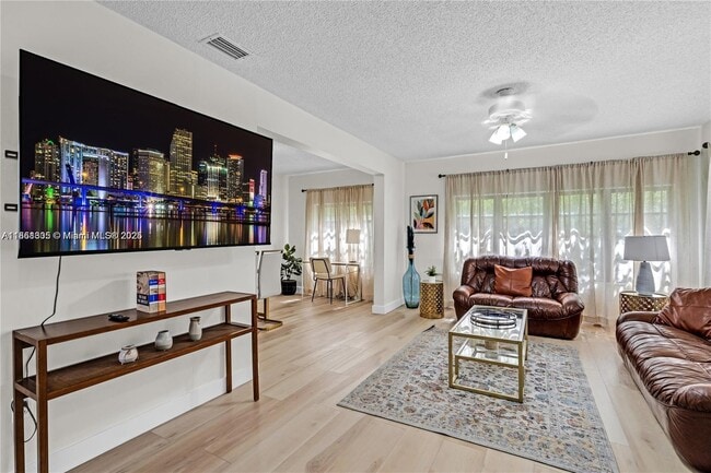 Foto del edificio - 927 SW 15th Ave