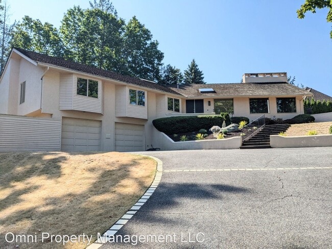 Building Photo - 4 br, 2.5 bath House - 208 Hawthorn Road
