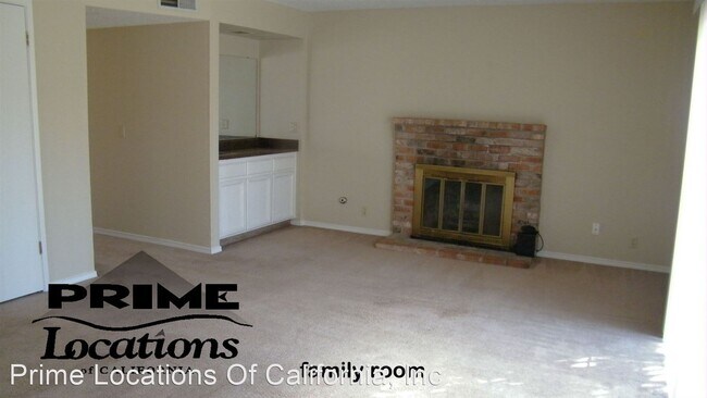 Building Photo - 4 br, 2.5 bath House - 1577 East Colonial ...