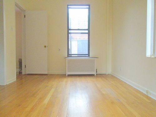 Foto del edificio - 306 E 80th St