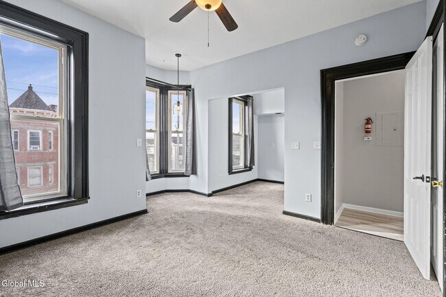 Foto del edificio - 821 23rd St