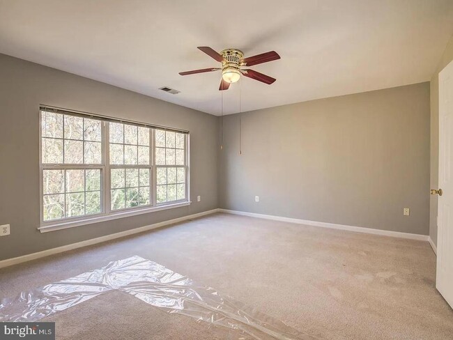 Foto del edificio - 9241 Greenshire Dr