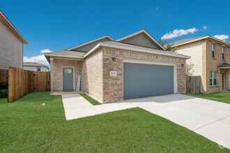 Building Photo - 8251 Heights Valley