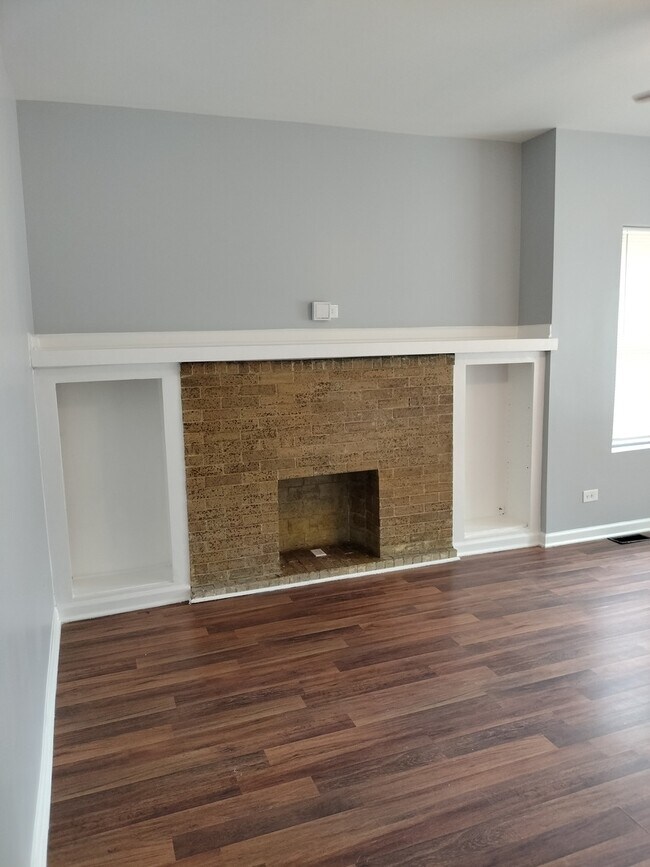 Building Photo - 6931 S Woodlawn Ave
