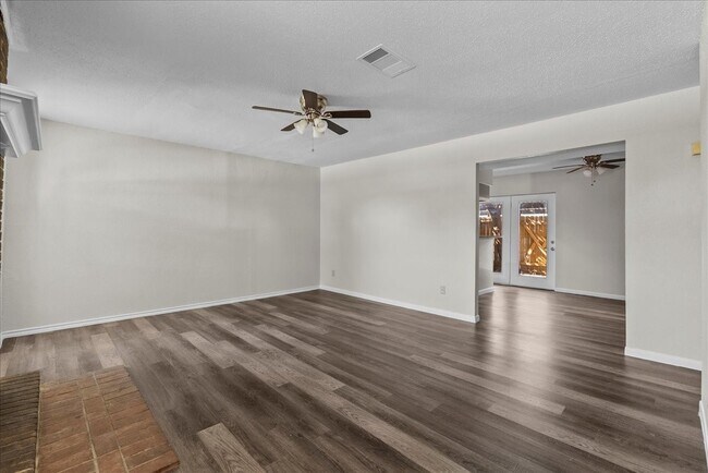 Foto del edificio - 1517 Bonanza Rd