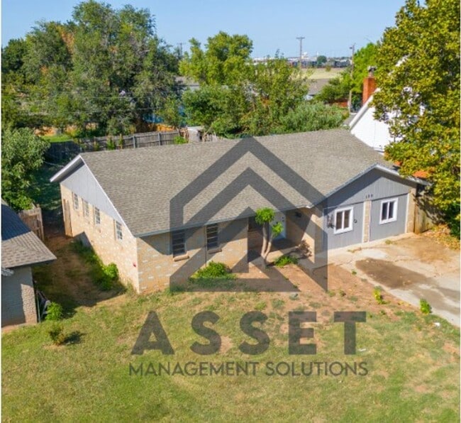 Building Photo - Spacious 5-Bedroom Home with Fresh Updates and a Beautiful Yard