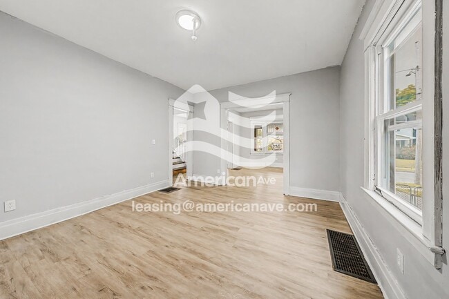 Building Photo - 800 Ave D