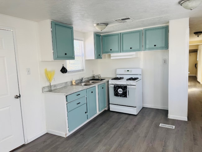 Foto del edificio - 3795 E Lake Mead Blvd