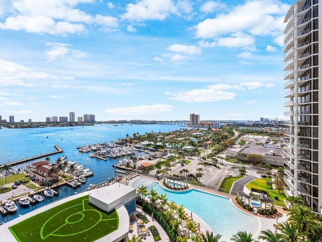 Photo - 220 Lake Shore Dr Apartment