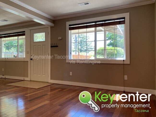 Foto del edificio - 1355 E 44th St