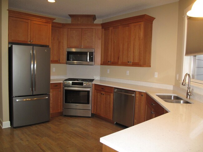 Building Photo - Craftsman home is Sisters!