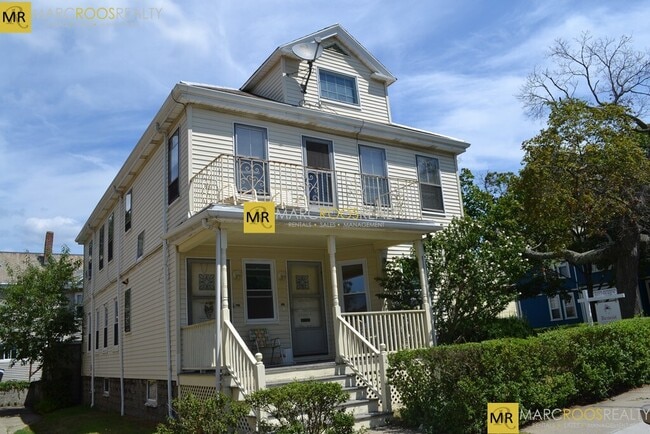 Building Photo - 949 Broadway