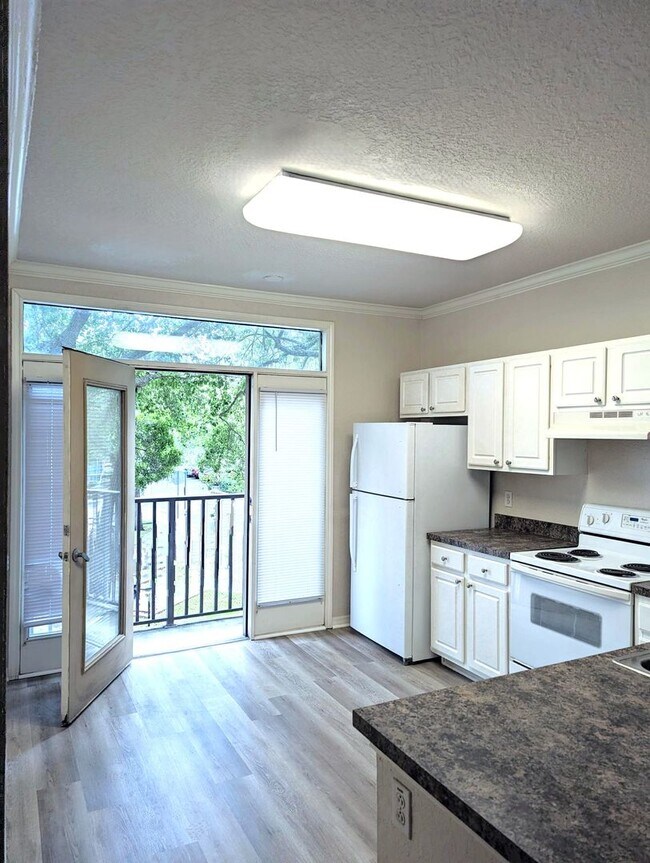 Foto del edificio - 1x1 Open, bright and spacious! 647 square ...